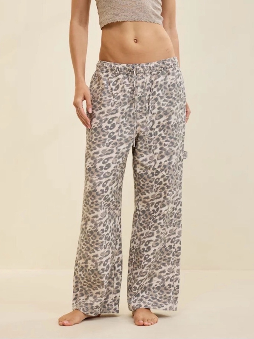 Aerie cargo pull on pants